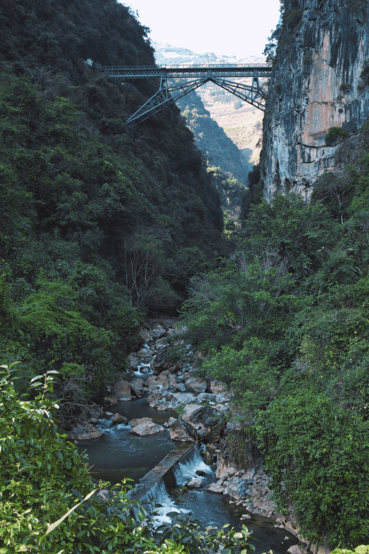 00年前的铁路去越南开元棋牌网站跨年走1(图9)